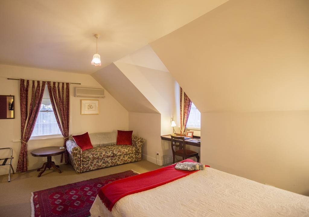 The Racecourse Inn Longford Zewnętrze zdjęcie