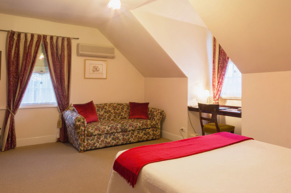 The Racecourse Inn Longford Zewnętrze zdjęcie