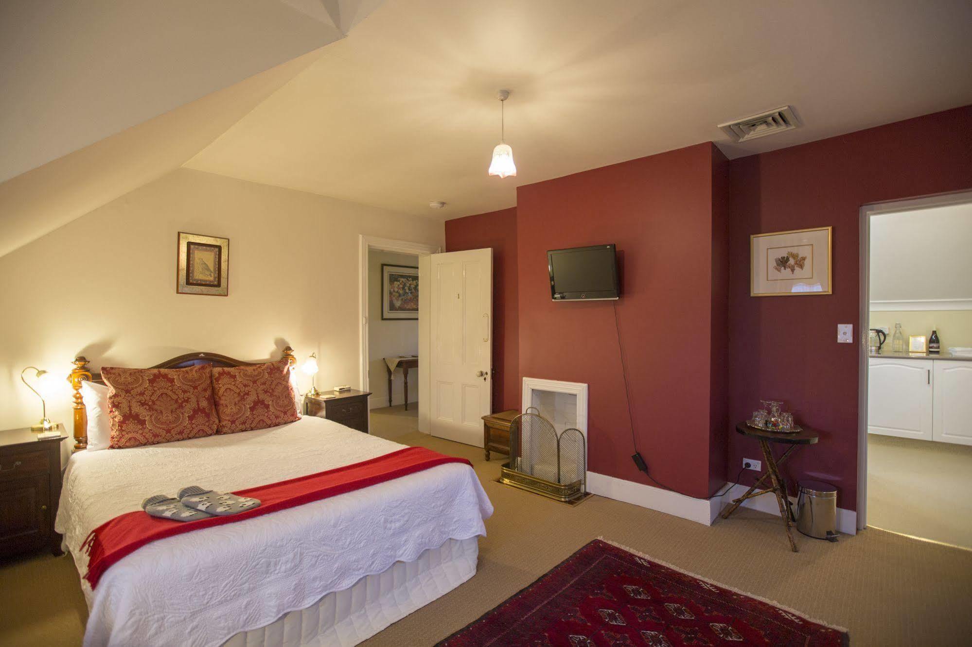 The Racecourse Inn Longford Zewnętrze zdjęcie