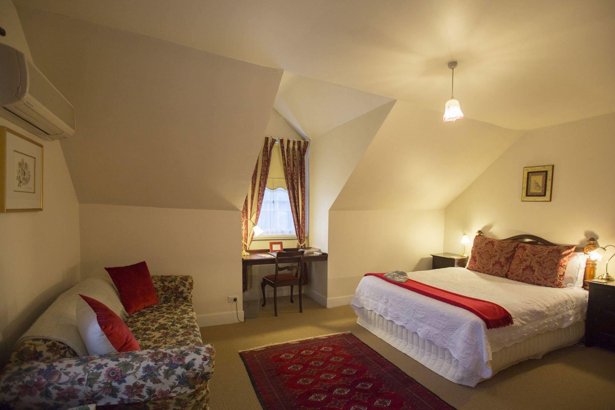 The Racecourse Inn Longford Zewnętrze zdjęcie